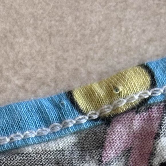 Multicolored Doodle V-Neck Tee T-Shirt ASO Alex Russo - Picture 5 of 8